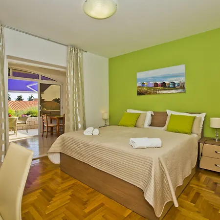 Violeta Hvar * Hvar Town