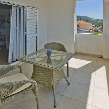 Violeta Hvar * Hvar Town