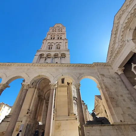 Violeta Hvar * Hvar Town