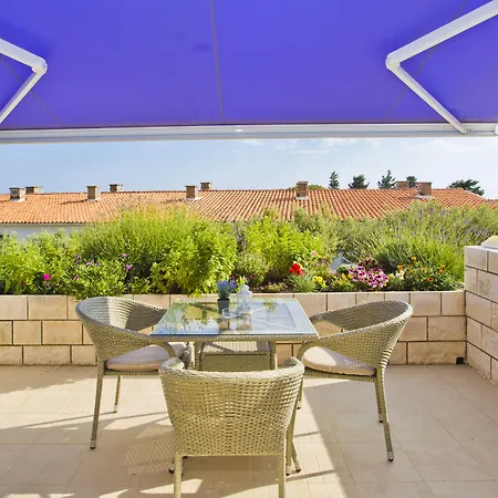 Apartman Violeta Hvar *