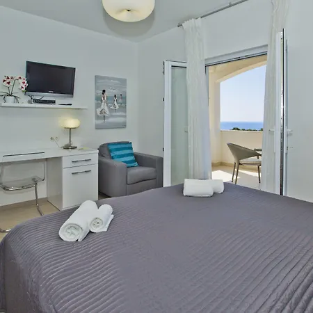 Violeta Hvar * Хвар