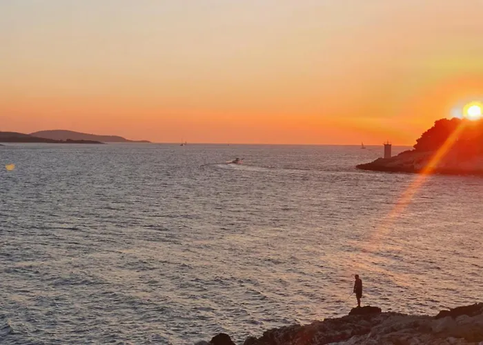 דירה Violeta Hvar חוואר